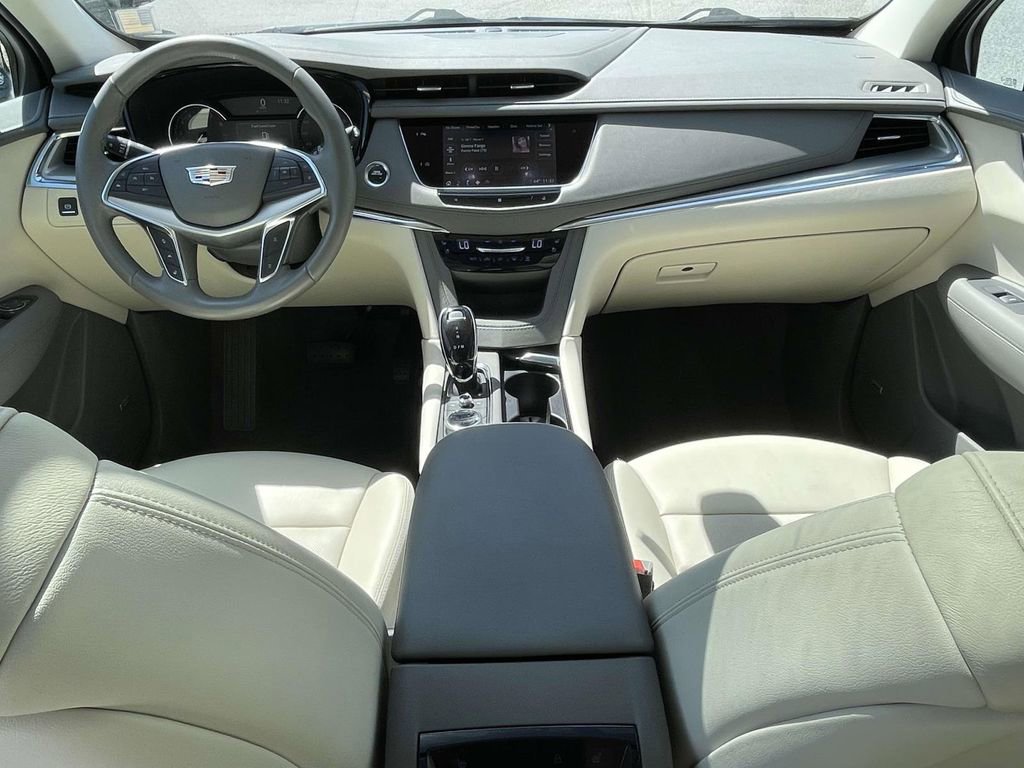 Used 2020 Cadillac XT5 Premium Luxury image 15