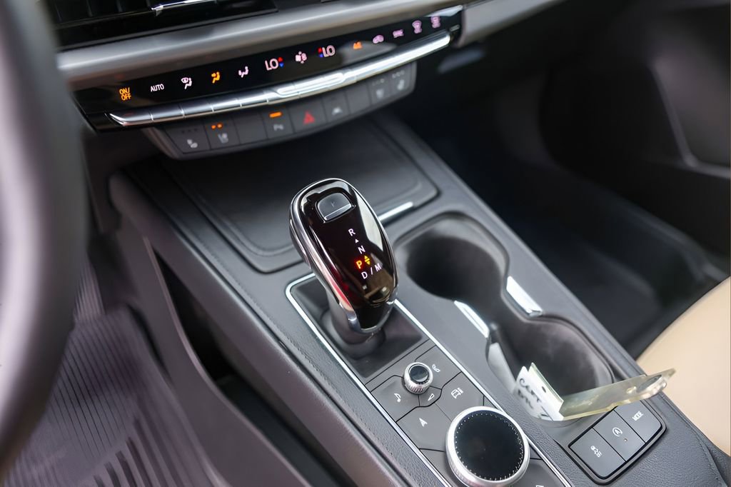 Certified 2024 Cadillac XT4 Premium Luxury w/ Active Safety Package image 17