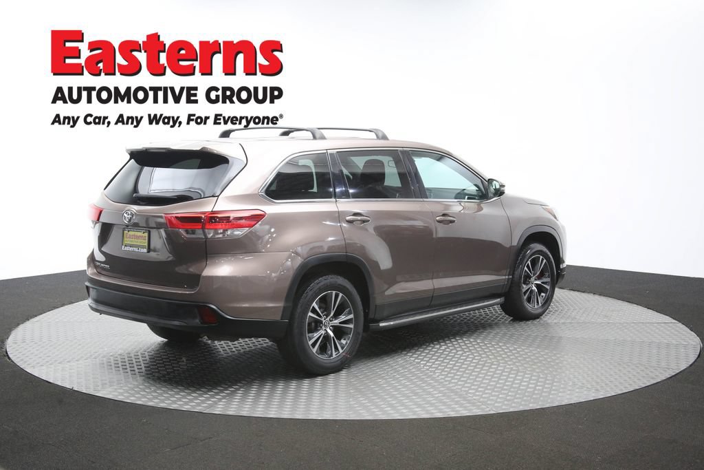Used 2019 Toyota Highlander LE FWD image 40