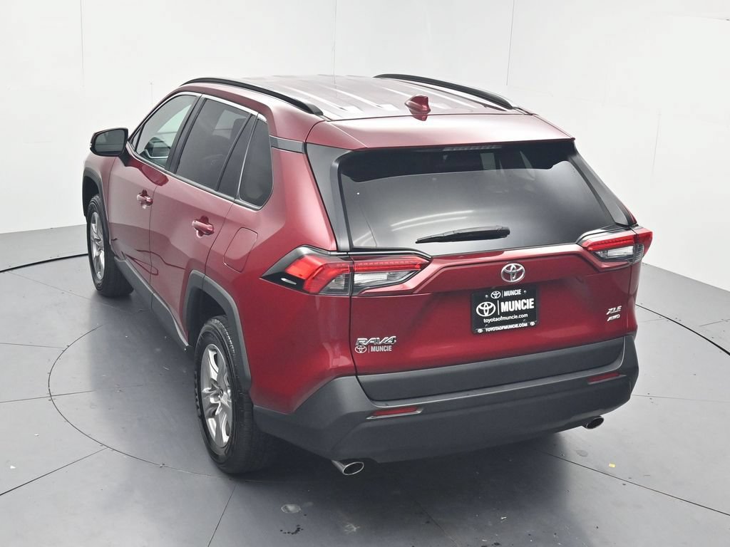 Used 2025 Toyota RAV4 XLE AWD/4WD image 57