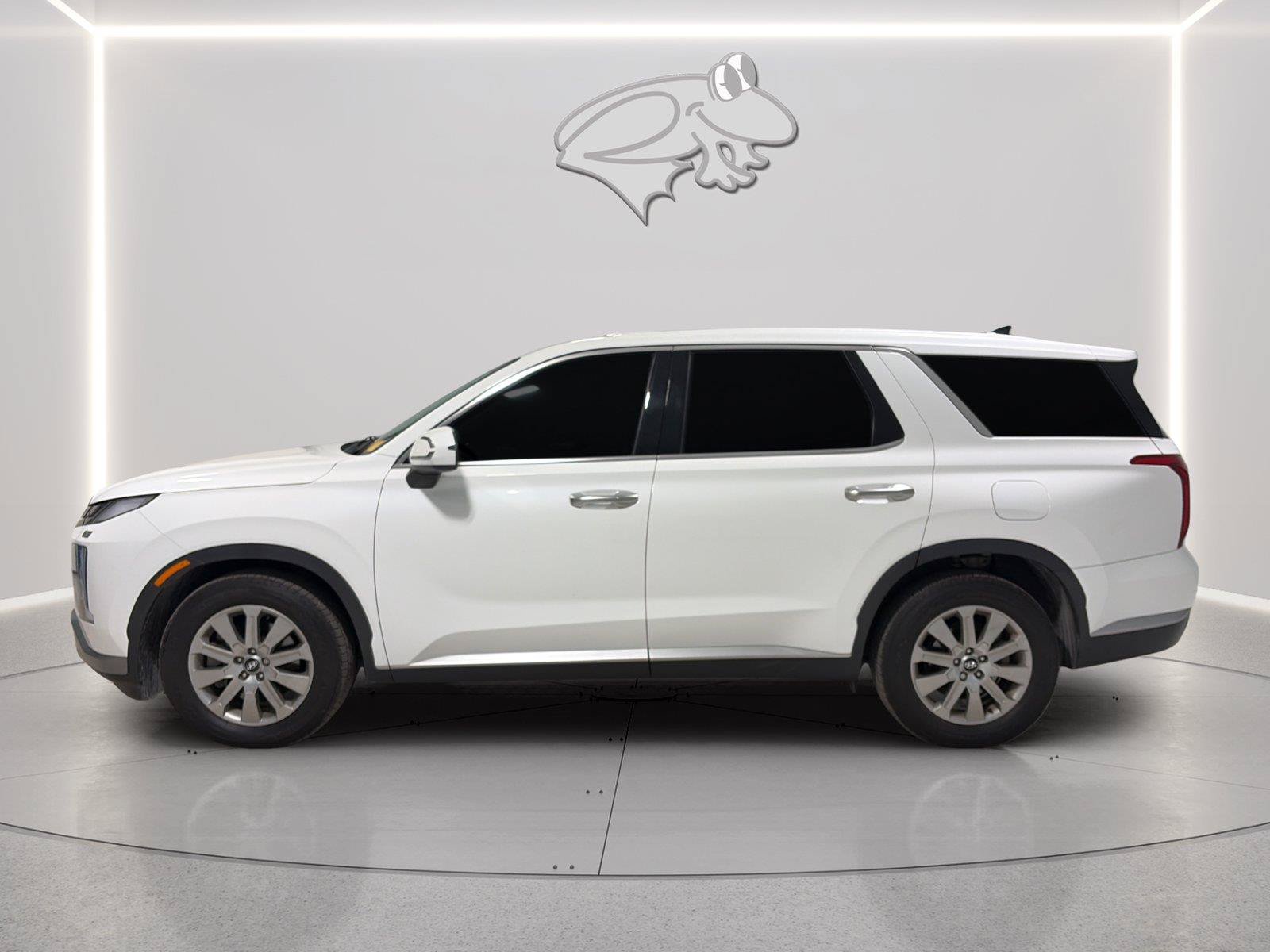Used 2023 Hyundai Palisade SE AWD/4WD image 2