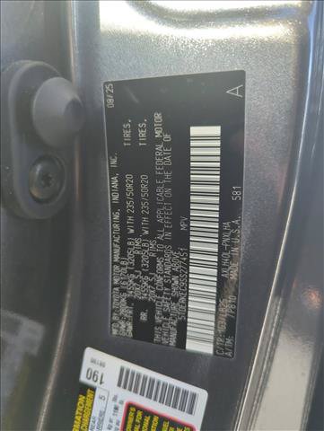 Used 2025 Toyota Sienna Platinum FWD image 2