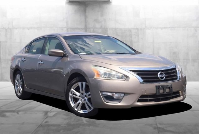 Used 2013 Nissan Altima 3.5 S FWD image 2