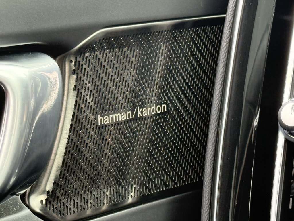 Used 2021 Volvo XC40 P8 Recharge w/ Advanced Package image 34