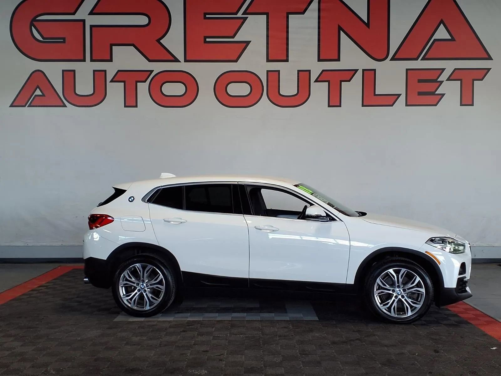 Used 2018 BMW X2 xDrive28i image 1