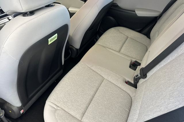 Used 2023 Hyundai Kona SE FWD image 14