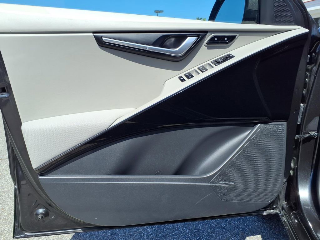 Certified 2023 Kia Niro Wave FWD image 21
