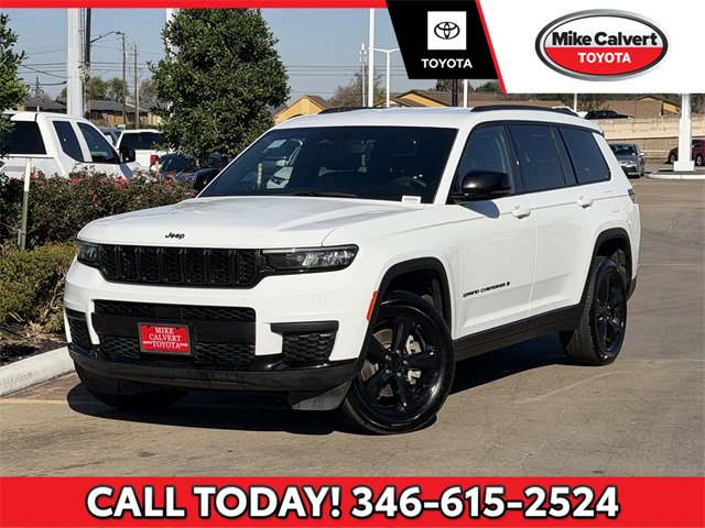Used 2023 Jeep Grand Cherokee L Laredo image 1