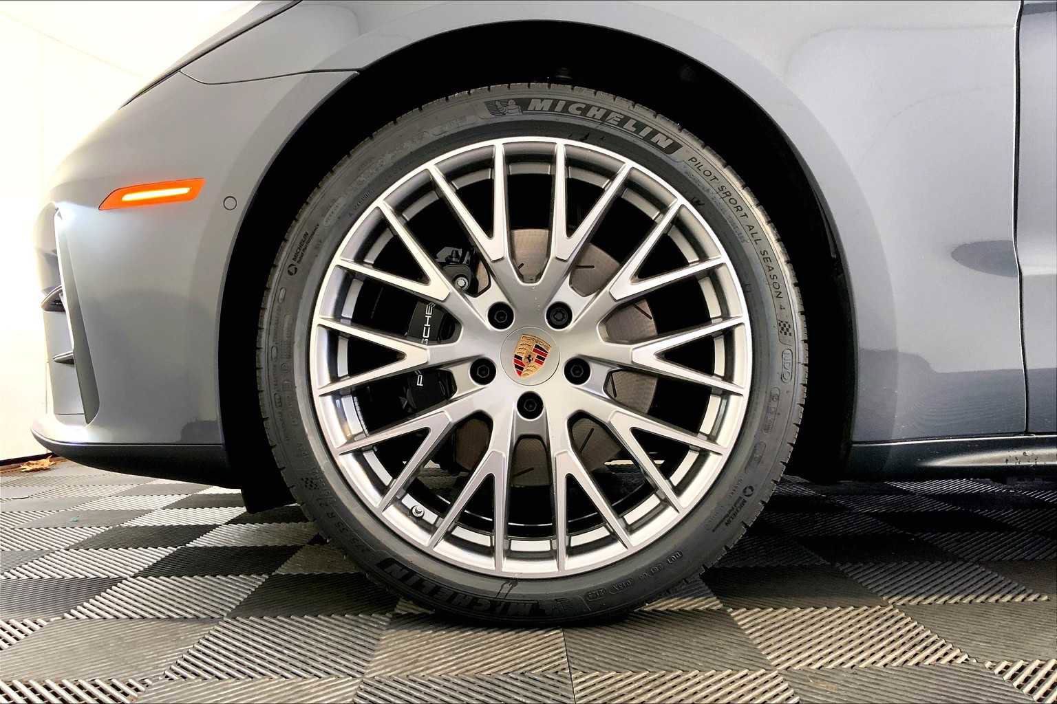 New 2026 Porsche Panamera 4 image 11