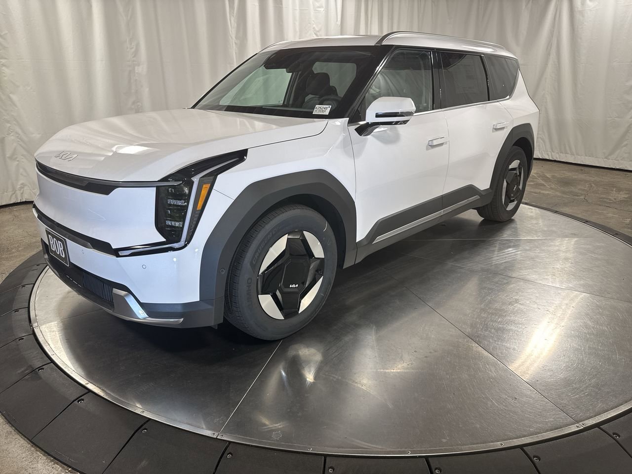 New 2026 Kia EV9 Wind image 1