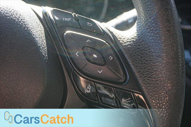 Used 2019 Toyota C-HR LE image 30