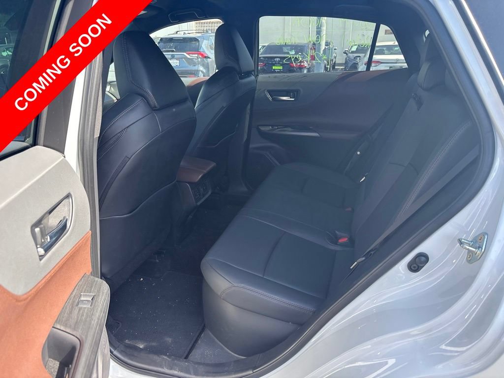 Used 2024 Toyota Venza XLE AWD/4WD image 12