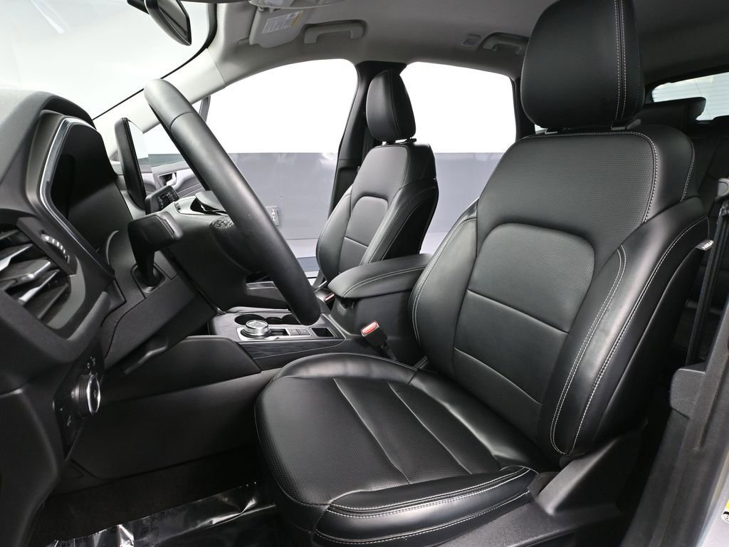 Used 2024 Ford Escape Platinum image 21