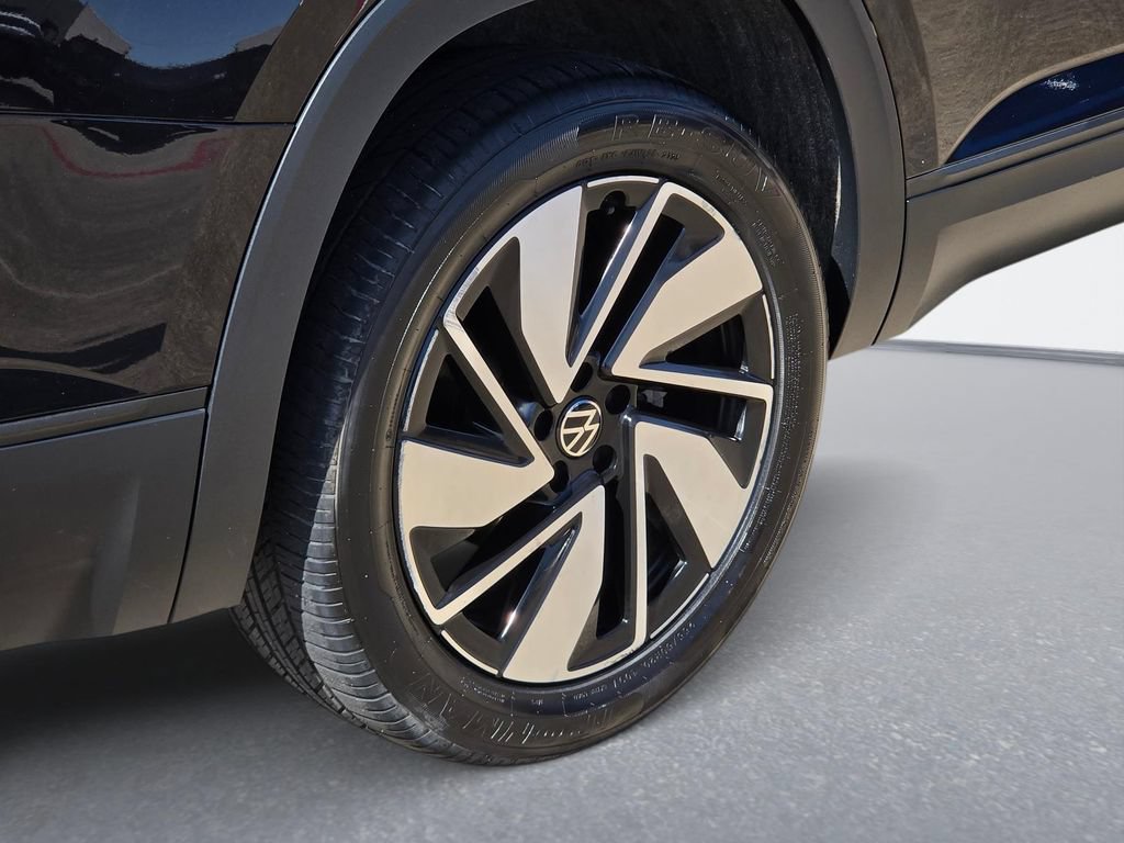Used 2025 Volkswagen Atlas SE FWD image 9