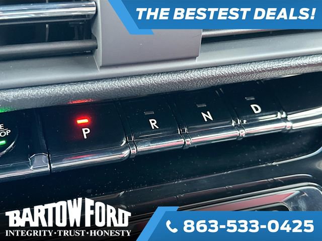 Used 2025 Lincoln Corsair Reserve image 17