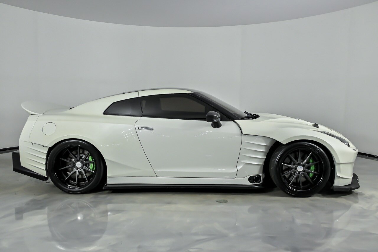 Used 2013 Nissan GT-R Premium AWD/4WD image 14