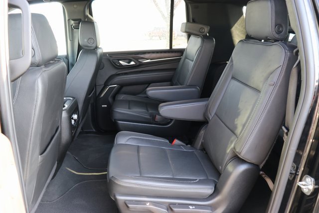 Used 2024 GMC Yukon XL Denali image 15