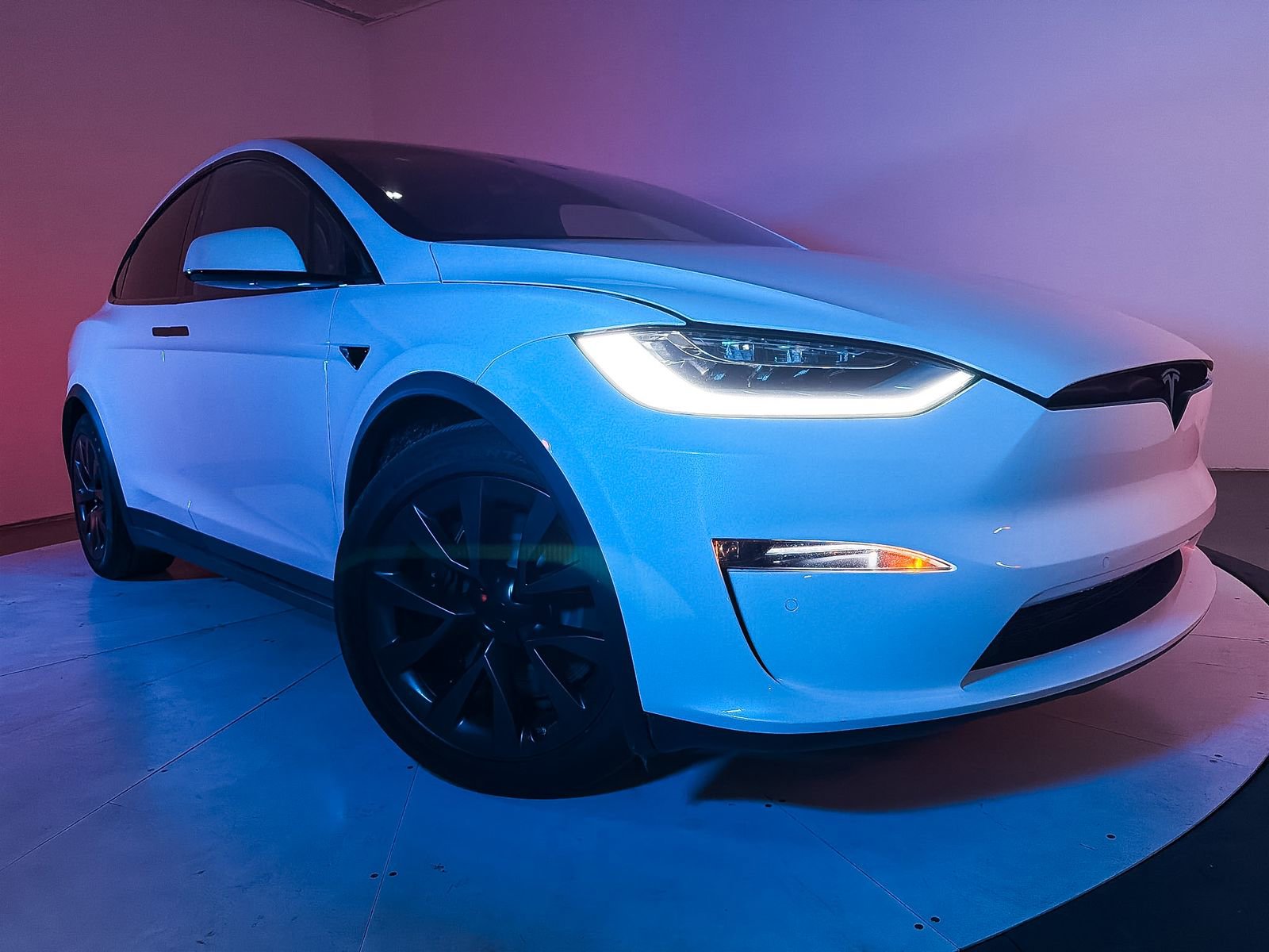 Used 2022 Tesla Model X Plaid AWD/4WD image 4