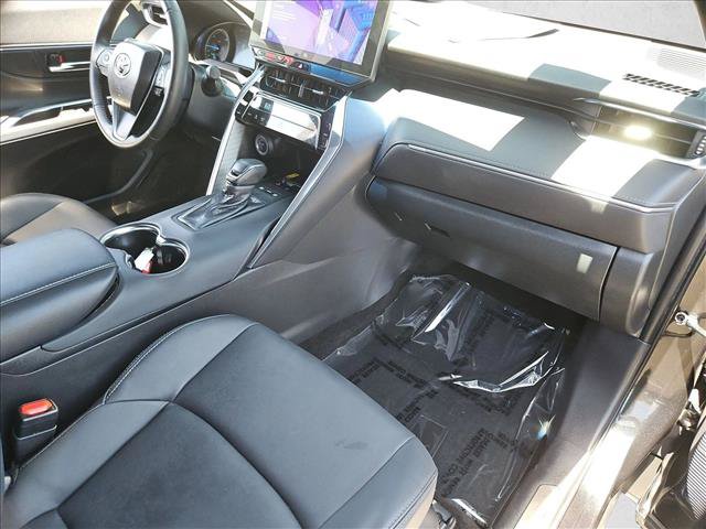 Certified 2023 Toyota Venza XLE AWD/4WD image 28