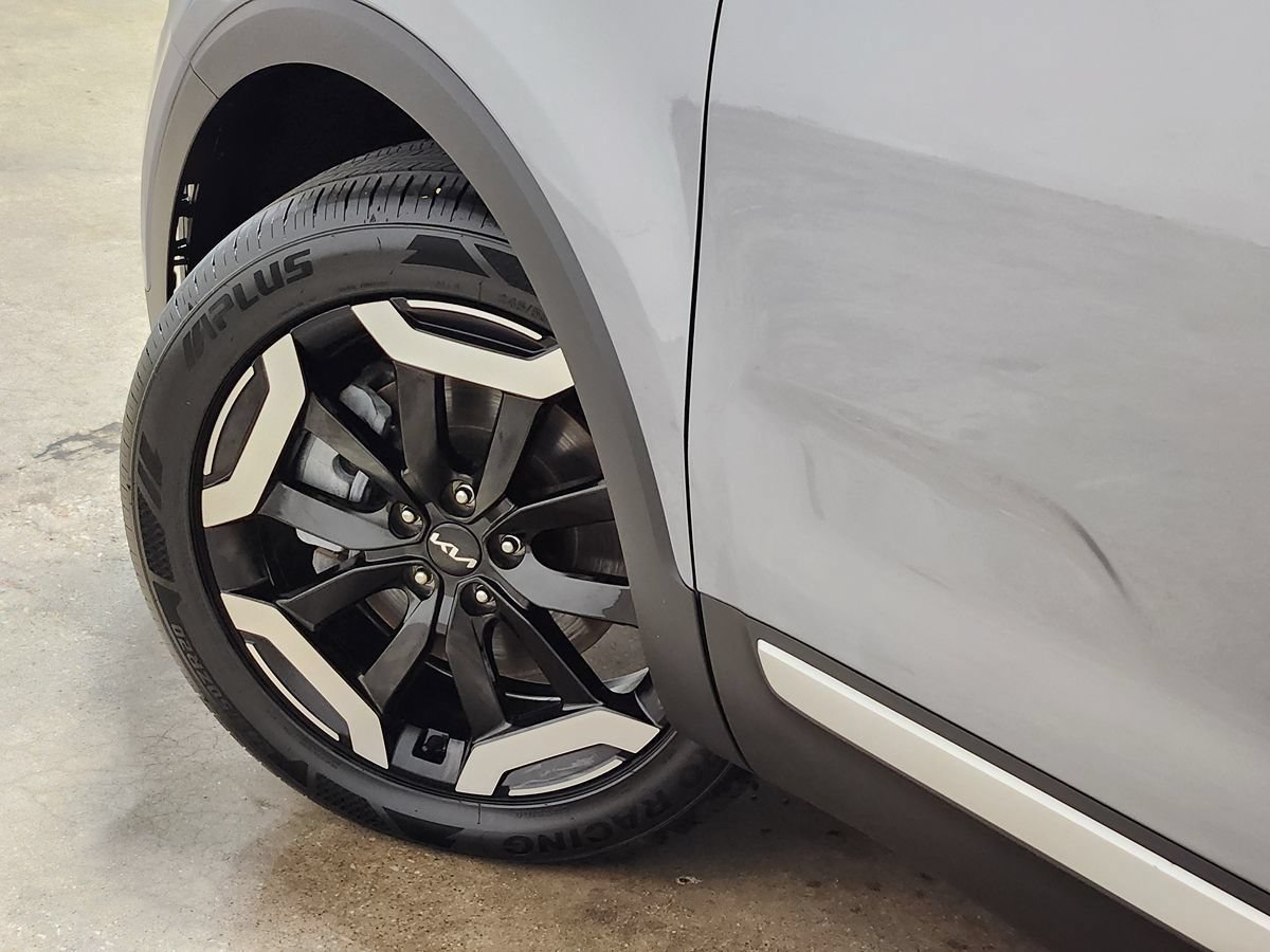 Used 2025 Kia Telluride S FWD image 23