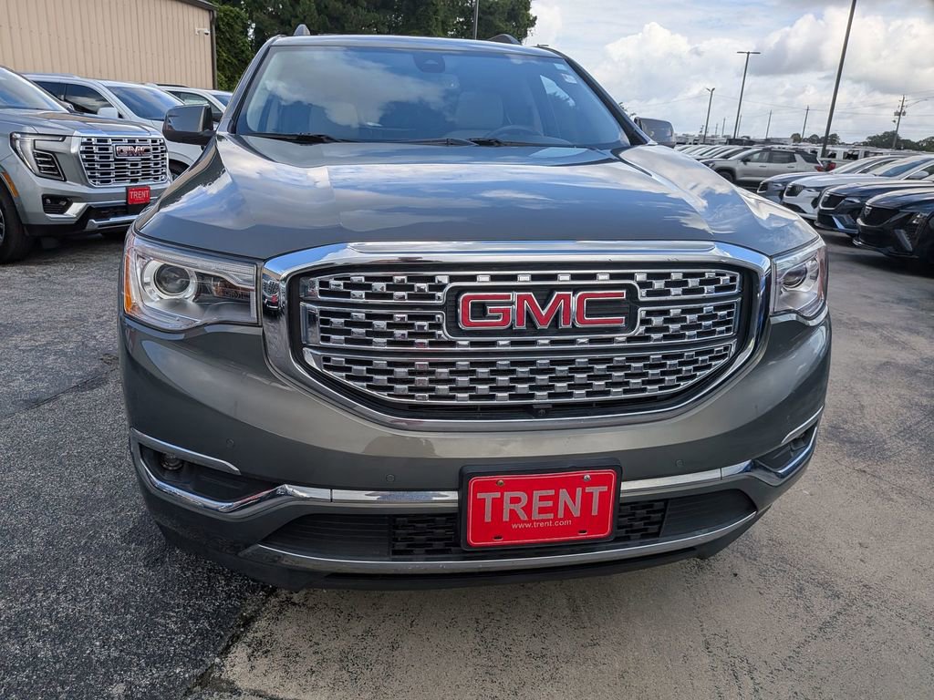 Used 2017 GMC Acadia Denali w/ Technology Package FWD image 7