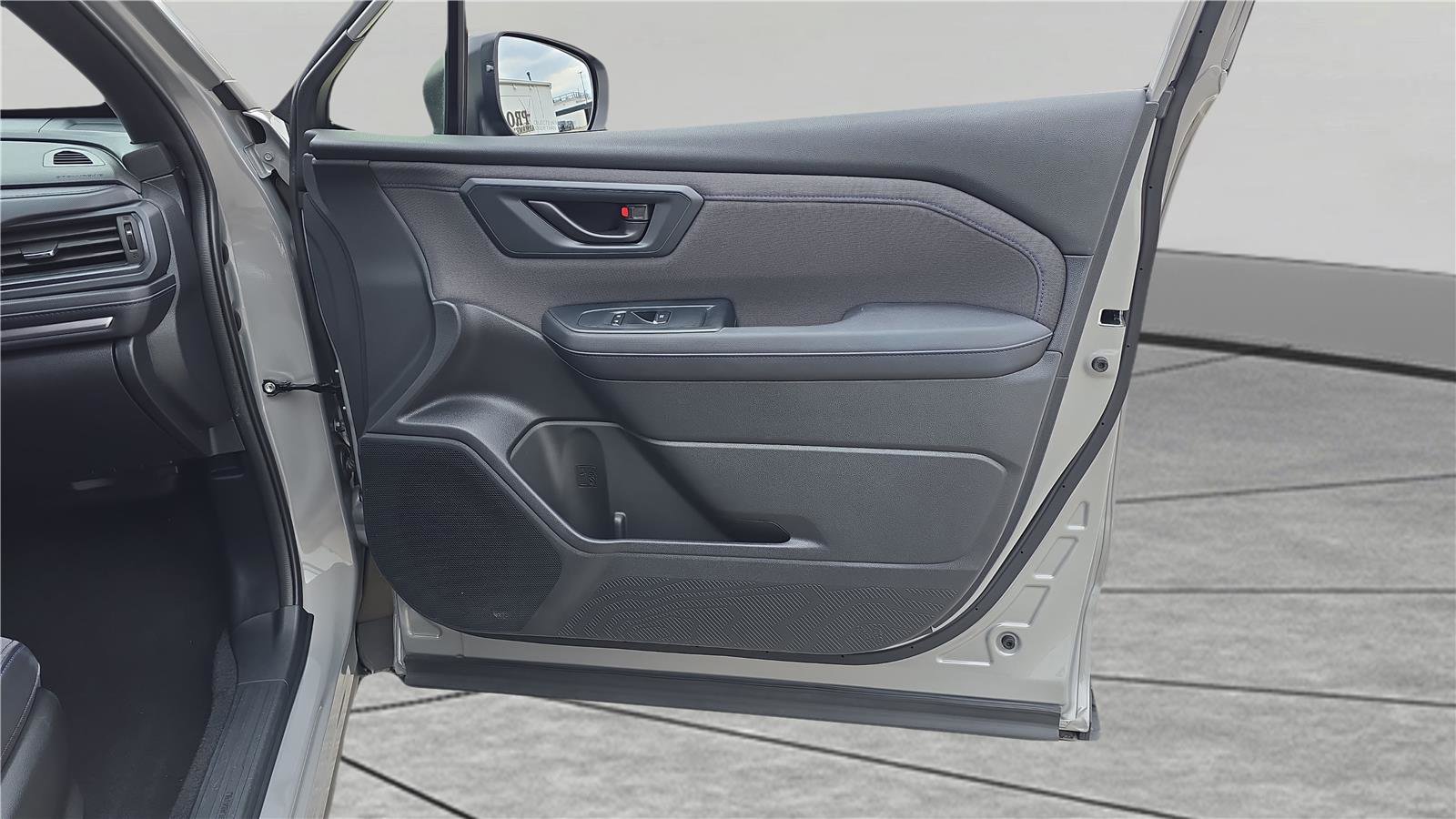 Used 2025 Subaru Forester Premium w/ Convenience Package #1 image 15