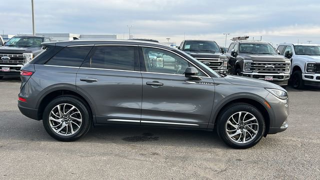 Used 2022 Lincoln Corsair Standard w/ Equipment Group 101A image 2