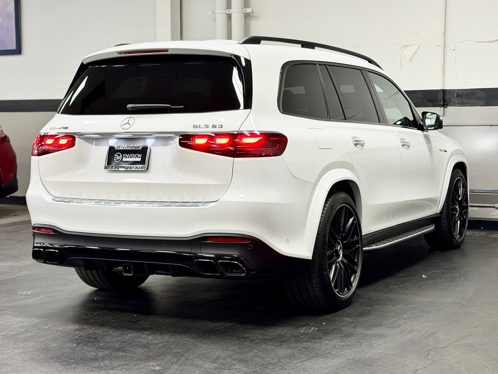 Used 2025 Mercedes-Benz GLS 63 AMG 4MATIC image 12
