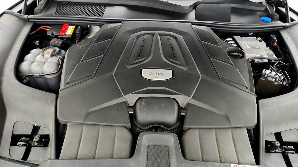 Used 2019 Porsche Cayenne S w/ Premium Plus Package AWD/4WD image 27