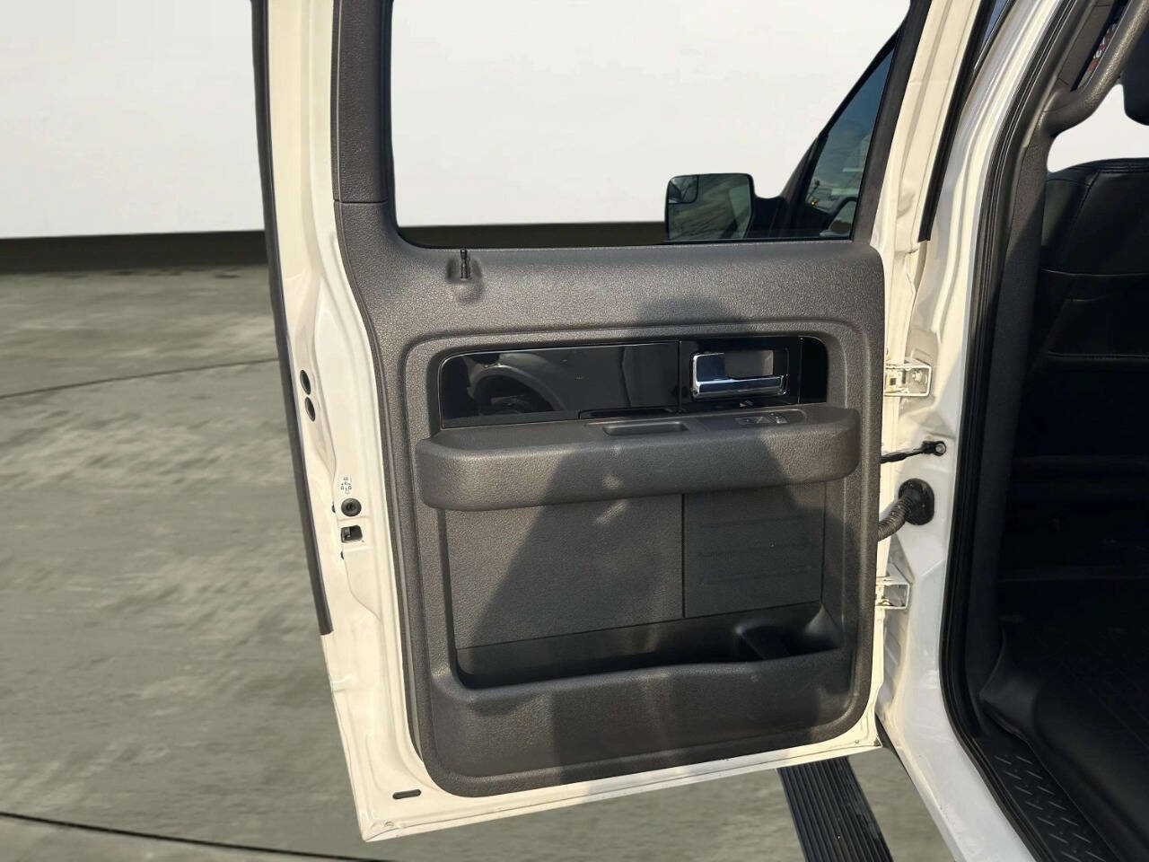 Used 2014 Ford F150 Limited AWD/4WD image 12