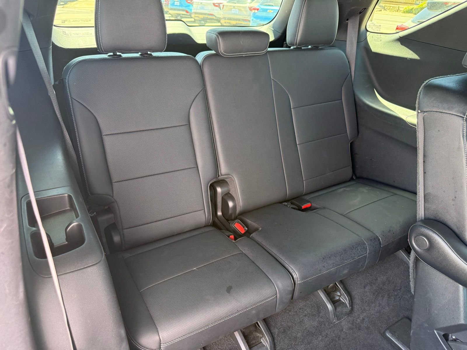 Used 2025 Chevrolet Traverse LT FWD image 37