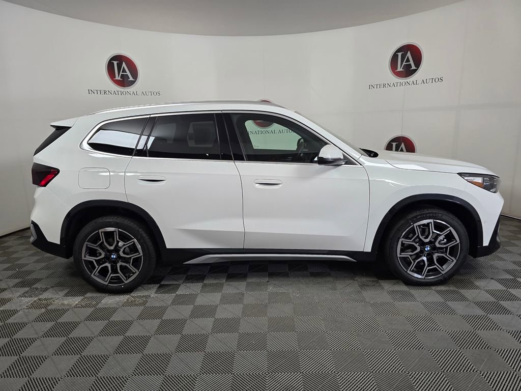 New 2026 BMW X1 xDrive28i w/ Technology Package AWD/4WD image 3