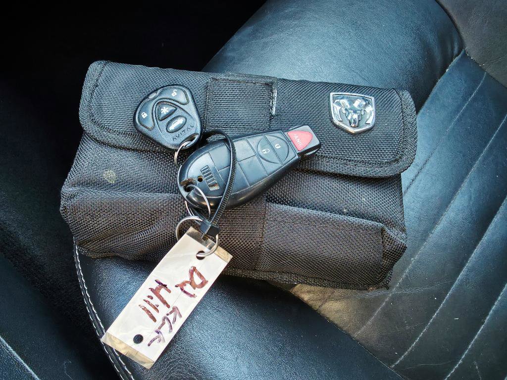 Used 2009 Dodge Challenger SE image 28