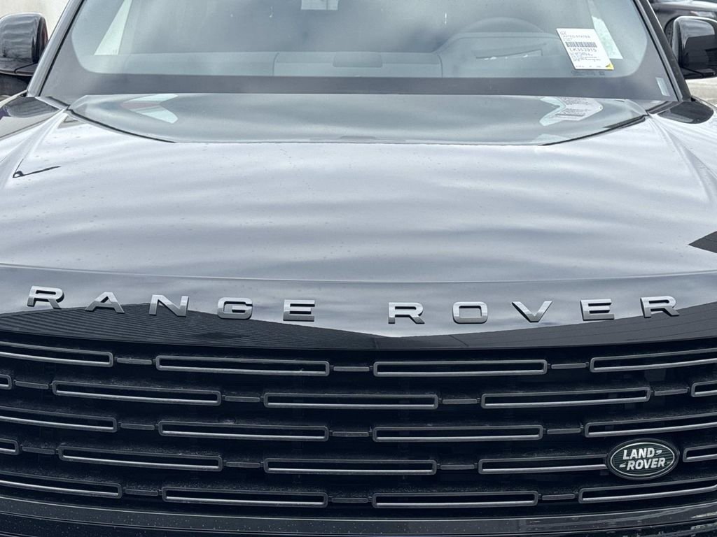 New 2026 Land Rover Range Rover SE image 8