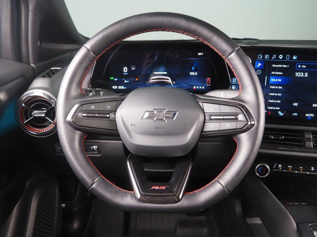Used 2025 Chevrolet Equinox EV RS FWD image 16