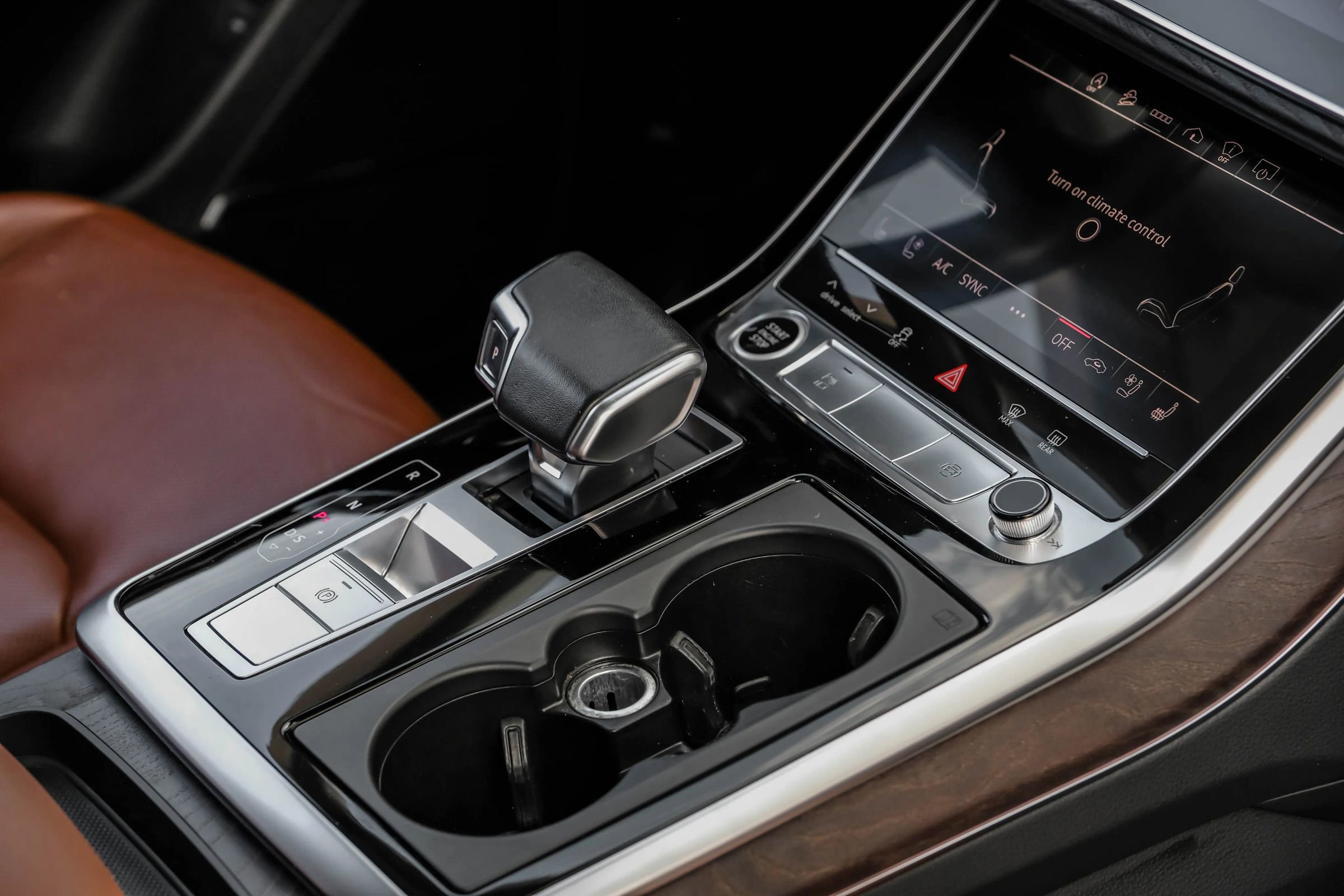 Used 2021 Audi Q8 Prestige w/ Prestige Package image 25