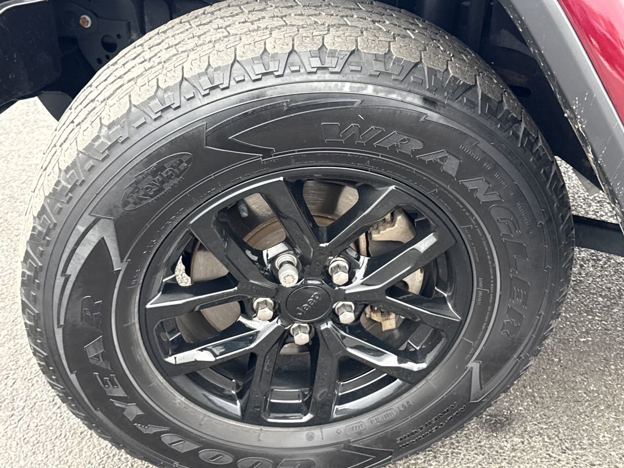 Used 2021 Jeep Gladiator Sport image 13