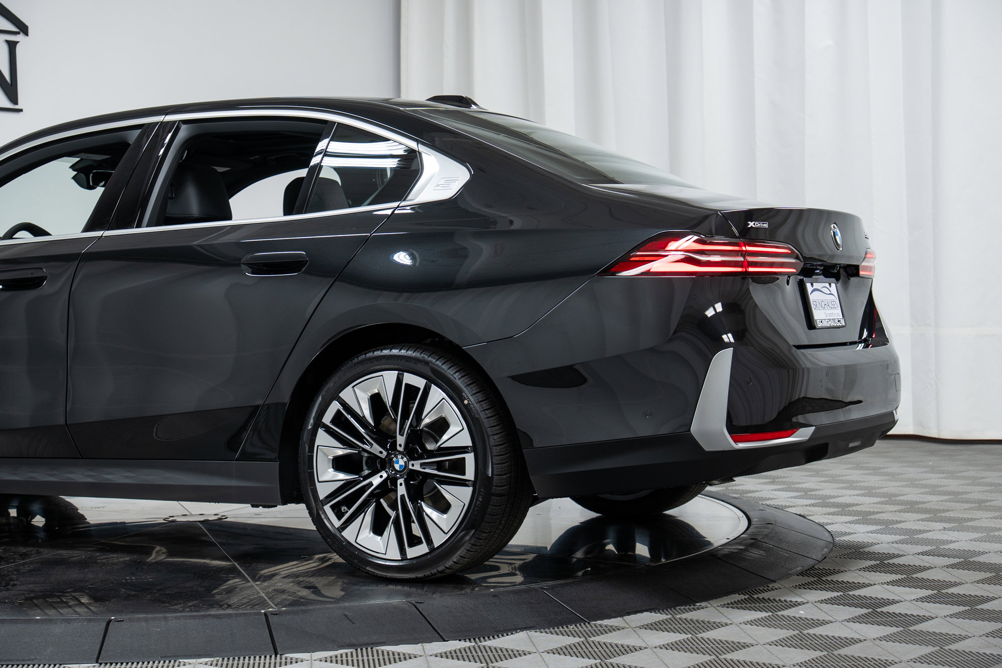 New 2026 BMW 530i xDrive w/ Premium Package image 29