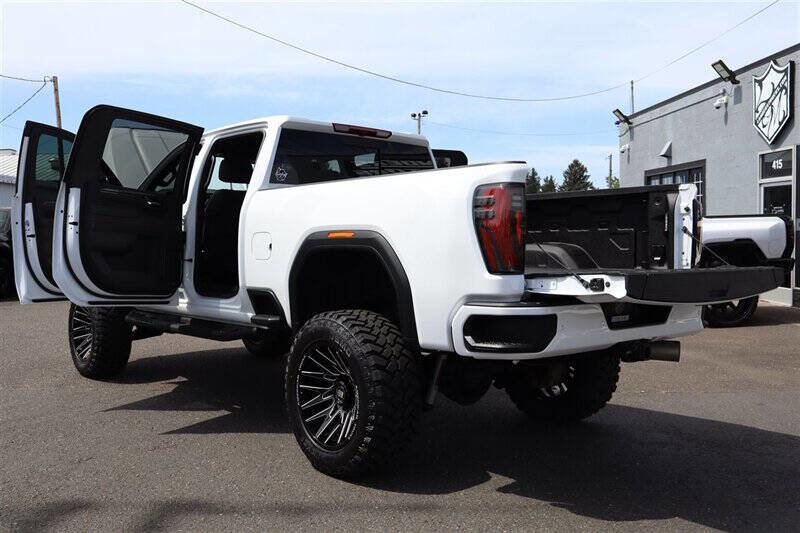 Used 2025 GMC Sierra 3500 AT4 AWD/4WD image 36
