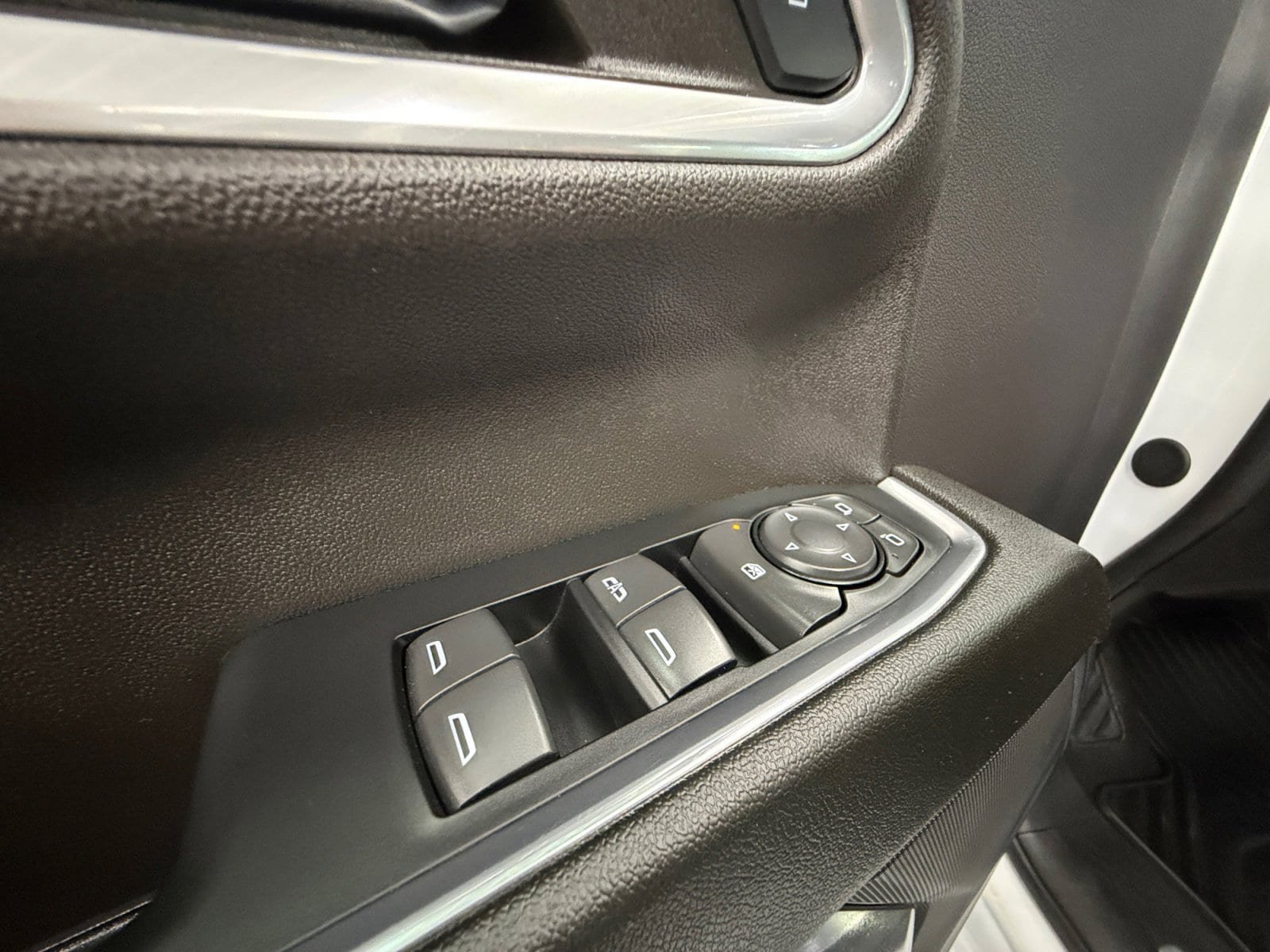 Used 2024 GMC Sierra 2500 SLE w/ SLE Convenience Package AWD/4WD image 24