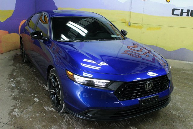 Used 2024 Honda Accord Sport image 2