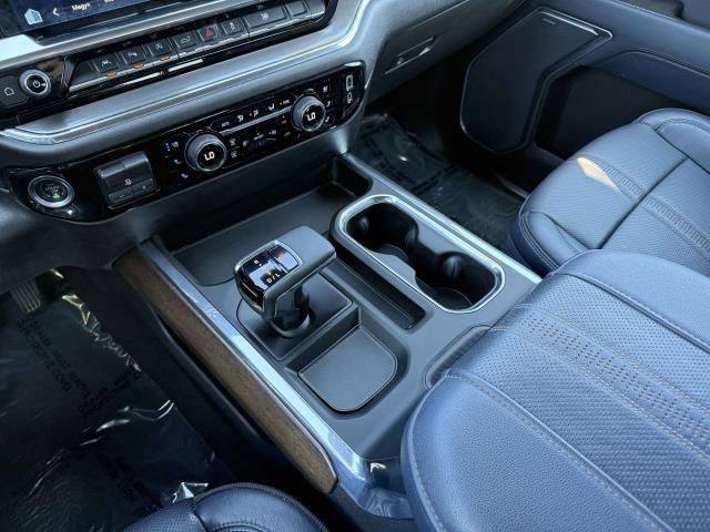 Used 2023 Chevrolet Silverado 1500 High Country w/ Technology Package AWD/4WD image 33