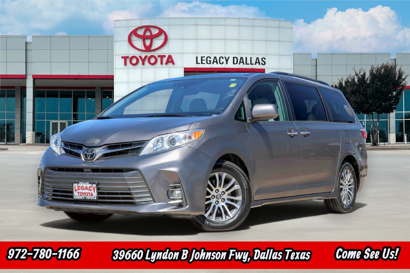 Used 2019 Toyota Sienna XLE FWD image 1