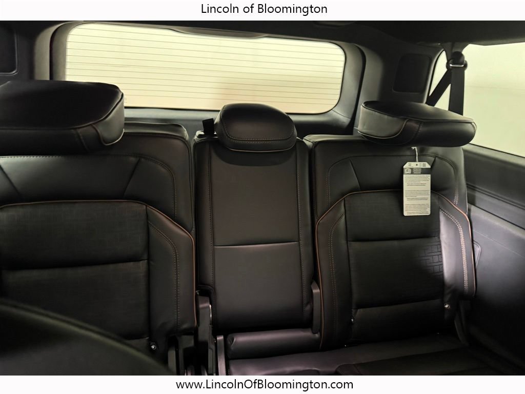 New 2025 Lincoln Navigator L Black Label AWD/4WD image 21