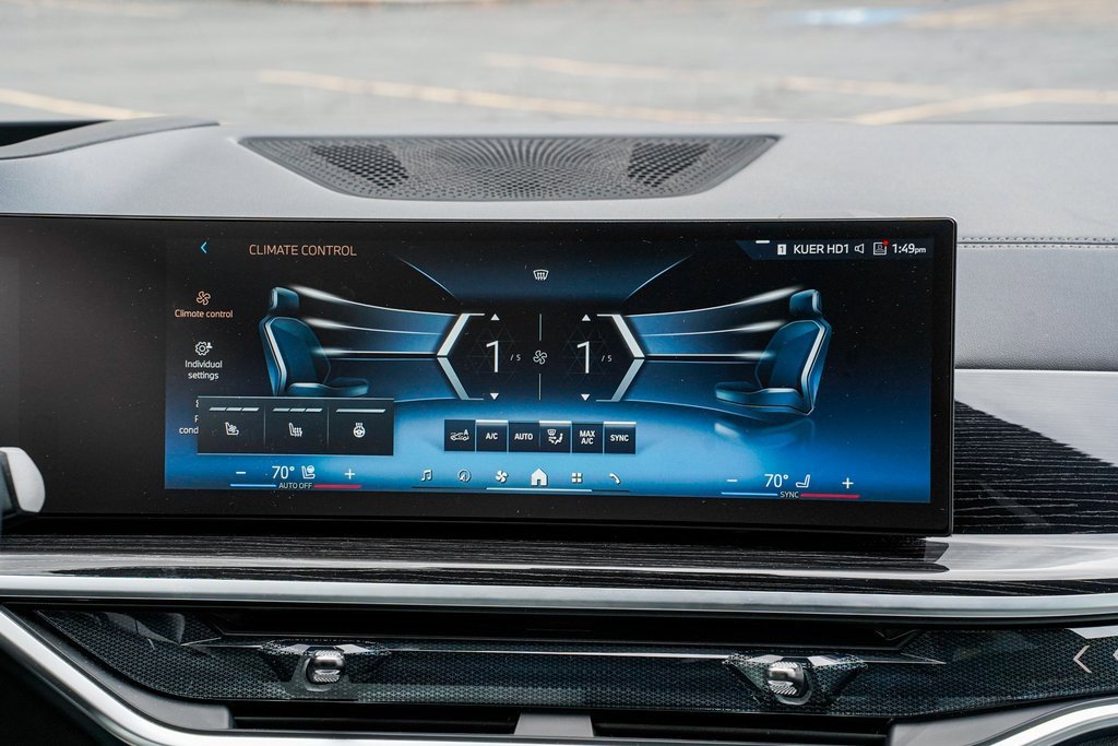 Used 2025 BMW X7 xDrive40i w/ M Sport Package image 14