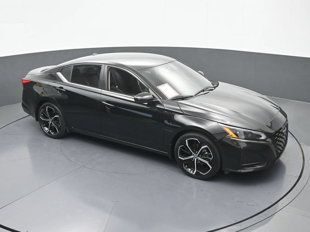 Used 2024 Nissan Altima 2.5 SR FWD image 49