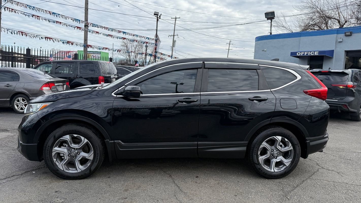 Used 2017 Honda CR-V EX image 2