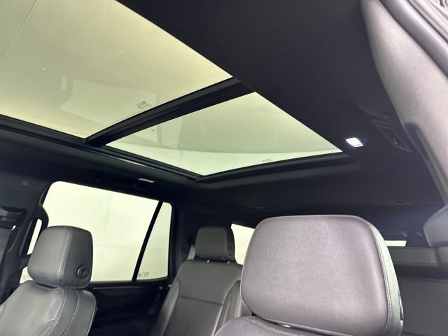 Used 2022 Chevrolet Tahoe Z71 image 12