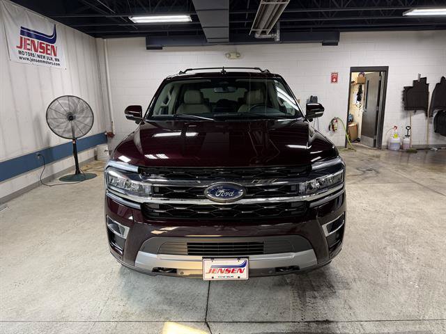 Used 2023 Ford Expedition Limited AWD/4WD image 2