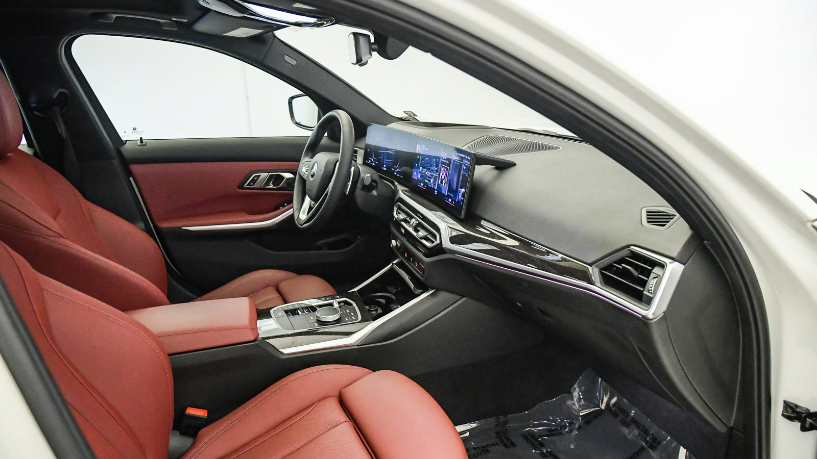 Certified 2023 BMW 330i Sedan w/ Premium Package RWD image 16